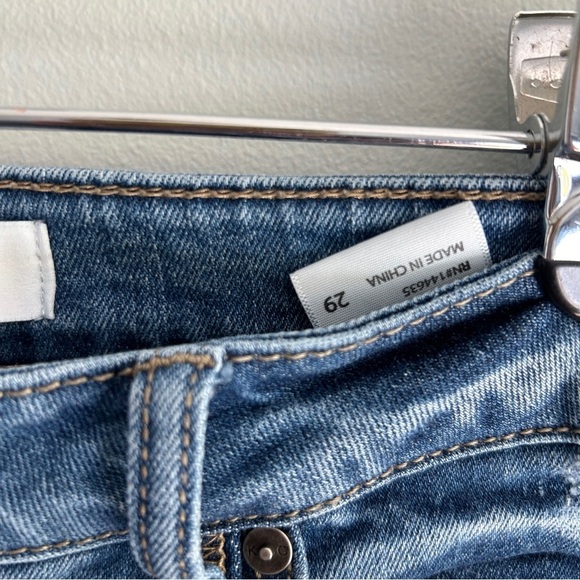 KanCan Cropped High Rise Button Front Slightly Distressed Jeans Size 29 - Picture 9 of 10